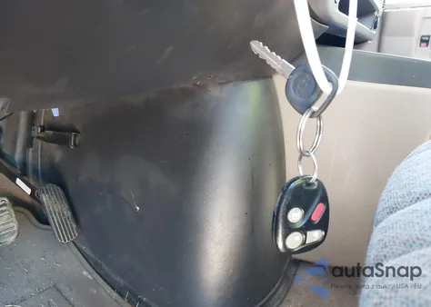 2005 Chevrolet Express из США, поврежденный, VIN 1GNFG15T551160463